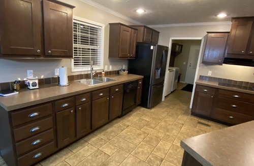 Newcomb House | Beautiful & spacious TN home perfectly located for Off-Roaders or Vacationers!