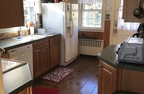 Finesville House | Beautiful stone house in pastoral riverside town