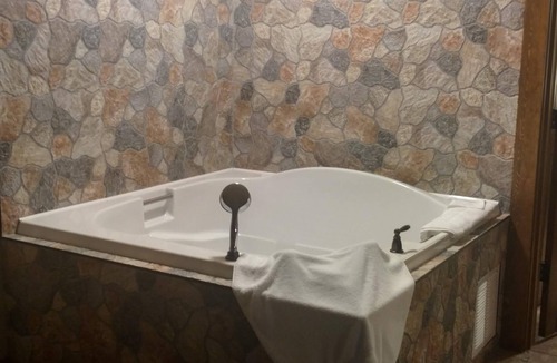 Cambra Cabin | Beautiful summer getaway between Gatlinburg and Pigeon Forge