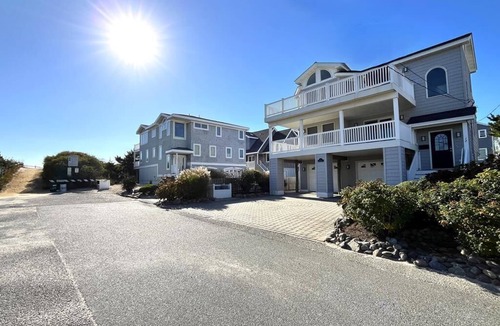 Surf City House | Beautiful Surf City Vacation Home - 1 from the Ocean!