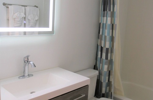Bridgewater Apartment | Beautiful Fully Furnished 2-Bedroom Apartment in Bridgewater