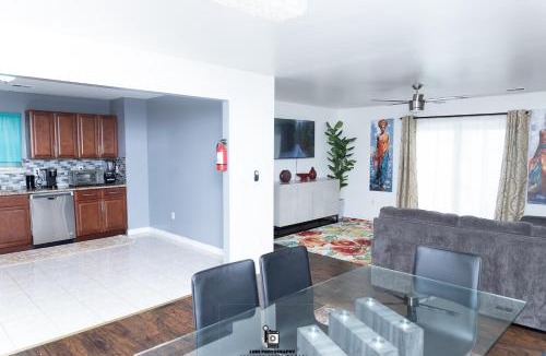Weequahic Apartment | Beautifully Designed & Spacious Apartment in Newark 10mins from EWR Airport, Close to NYC and Beth Israel Hospital