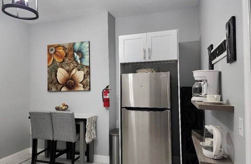 East Orange House | Beauty in the Heart of the City: Stunning 5BR Retreat Near NYC!