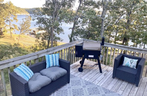 Rogers House | Beaver Lake Front! Hot-Tub! Private Gated Oasis!