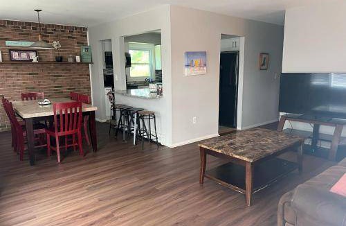 Long Branch Bed & Breakfast | Bed and breakfast ∙ 2 guests