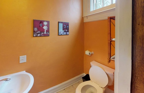Nelsonville Bed & Breakfast | Bed and Breakfast w/Hot Tub near Hocking Hills in Nelsonville Oh Free Breakfast