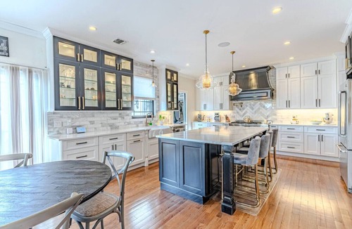 Maywood House | Bergen County | NYC Bus | Malls