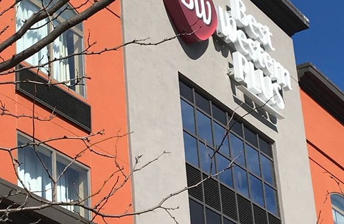 Harrisburg - Hershey Hotel | Best Western Plus Harrisburg East Inn & Suites