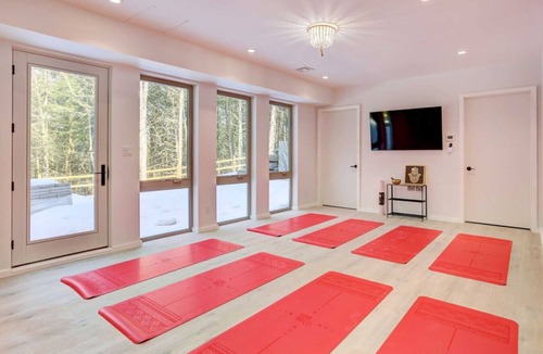 Rowland House | Bethel NY Wellness Retreat