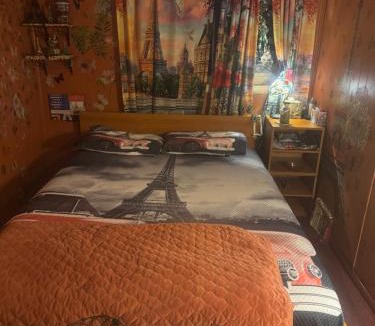 Camden House | Bienvenue to Paris