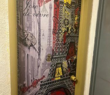 Camden House | Bienvenue to Paris