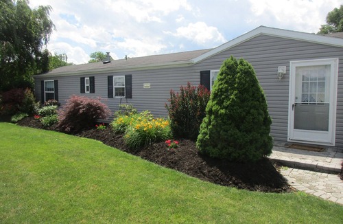 Parkesburg House | Black Horse - FarmGuest House A Travelers Rest and a Vacationers Haven