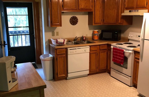 Claysburg Condo | Blue Knob Condo - 2/Queen Bedrooms, 2/Full Baths, Indoor Pool, Wet Bar & WiFi