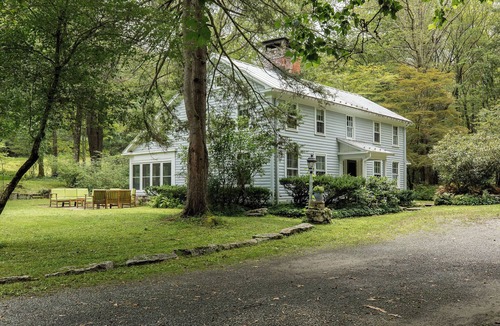 Accord House | Blue Springs; secluded paradise bordering Minnewaska State Park