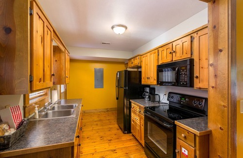 Millersburg Cabin | Blue Spruce . Trailside Lodging