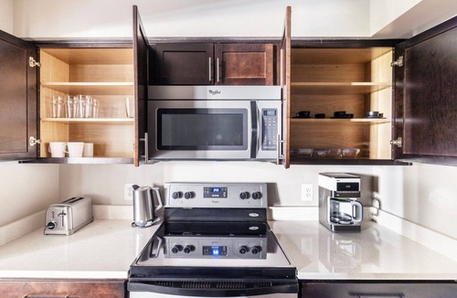 Connecticut Ave - K Street Apartment | Blueground | Connecticut Ave/K St, balcony, nr White House