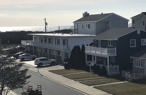 Brigantine House | BOOK YOUR 2026 VACATION NOW Beach Block! Large Townhome Perfect for Families