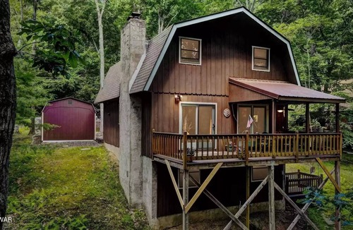 Lackawaxen House | Book Your Fall Getaway For Hiking, Kayaking, Tubing & Leaf Peeping