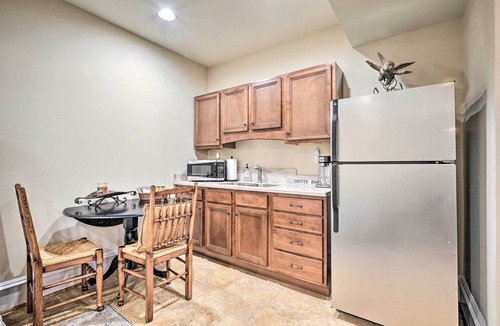 Mount Lena Apartment | Boonsboro Studio w/Wood-Burning Fire Pit!