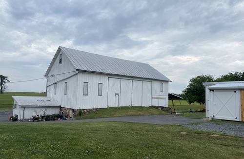 Newville Apartment | Brand New! 2 BR Barndominium apt just 15 minutes from Carlisle