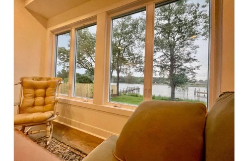 Hague House | Brand New 3 story river house with rooftop deck.