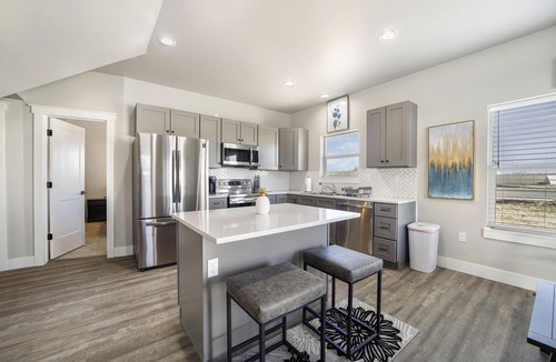 Twin Falls House | Brand New Construction 2 level townhome Central TF 899