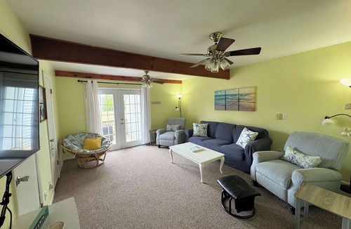 Deep Hole House | Breezy Retreat - Pet Friendly - Shared Dock - Linens and Towels Not Provided