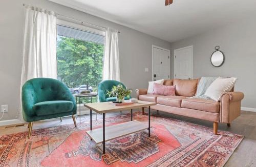 Royal Manor House | Bright and Breezy Gahanna Ranch 10min to INTEL