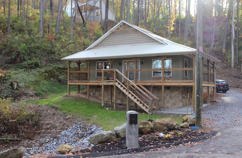 Chalet Village North Ski Chalet | Built in 2018 this is a charming, spacious chalet that sleeps 6!