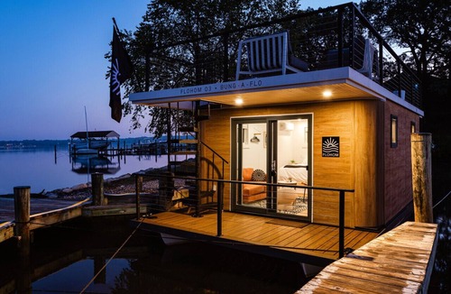 Arnold Boat Rental | Bung-a-flo Tiny Bohemian Designed Floating Home w/360 Waterfront Views