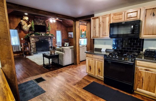 Farmington Cabin | Buzzard's Cabin | 1BR, 1BA, Rustic Cabin, Hot Tub