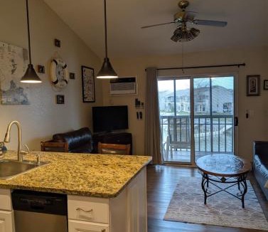 Oak Harbor Apartment | C & D Restawhile