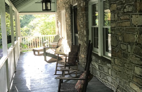 Shepherdstown Cottage | C&O Canal Potomac River Cottage