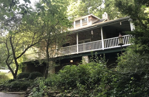 Shepherdstown Cottage | C&O Canal Potomac River Cottage