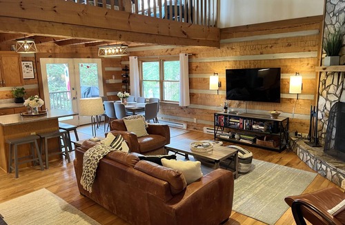 Seven Devils Cabin | Cabin ∙ 3 bedrooms ∙ 10 guests