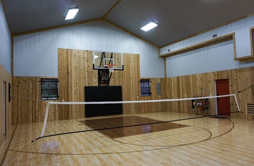 Bremen Cabin | Cabin and Private Basketball Gym, Hocking Hills