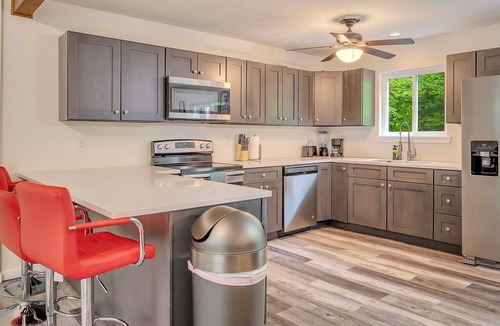 Tobyhanna House | Cabin in the middle of 42 attractions in the Poconos!