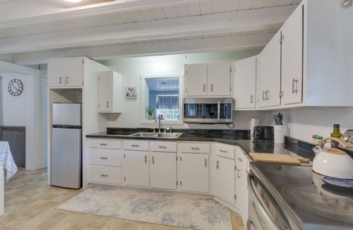 New Germantown Cabin | Cabin Rental Near Pennsylvania State Parks