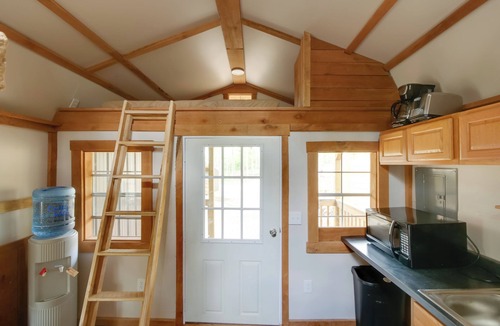 Blissfield Apartment | Cabin w/Trail Access to Mohican River
