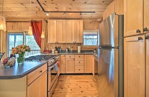 Mathias House | Cabin with Decks and Fire Pit Near Lost River!