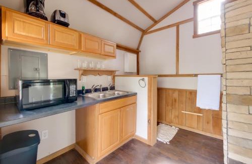 Blissfield Apartment | Cabin with Trail Access to Mohican River