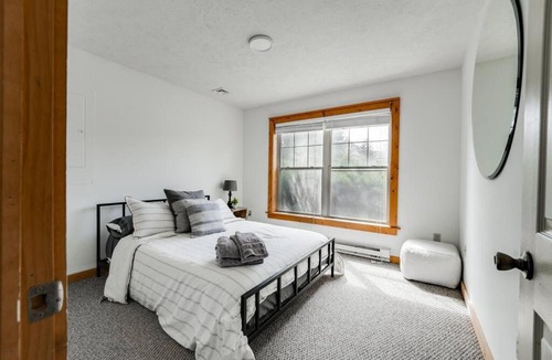 Tannersville Ski Chalet | Camelback Mtn Cabin w views near slopes