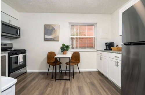 University District Apartment | Campbell at the Quad- 2BR 1BA Apt| North Campus