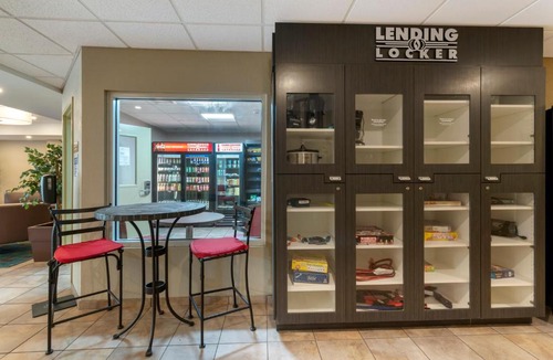 West Reading Hotel | Candlewood Suites Reading by IHG