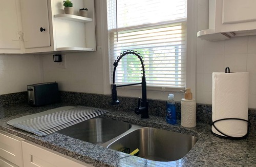 Freemansburg Apartment | Cat-Friendly 2-Bedroom Apartment With WiFi In Charming Freemansburg