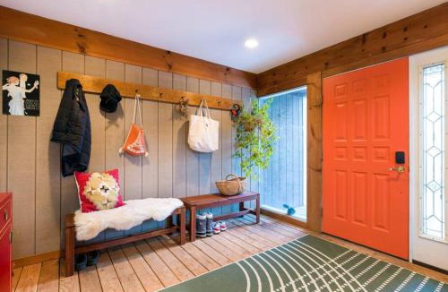 Ellenville Ski Chalet | Catskills Escape - Serenity on 105 Acres, 2 hours from NYC