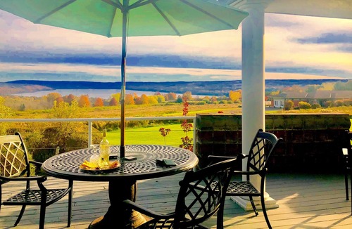 Lansing Hotel | Cayuga Lake Inn Ithaca Hotel Alt
