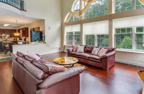 Mainland House | Centrally Located Family Home with Pool