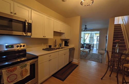 Harrisburg - Hershey House | Centrally Located ~ Off-Street Parking ~ Walkable ~ Spacious ~ Historic