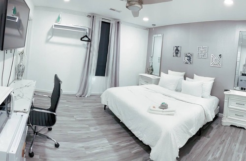 Dover House | Centric & spacious home with ample parking and king beds in all rooms.
